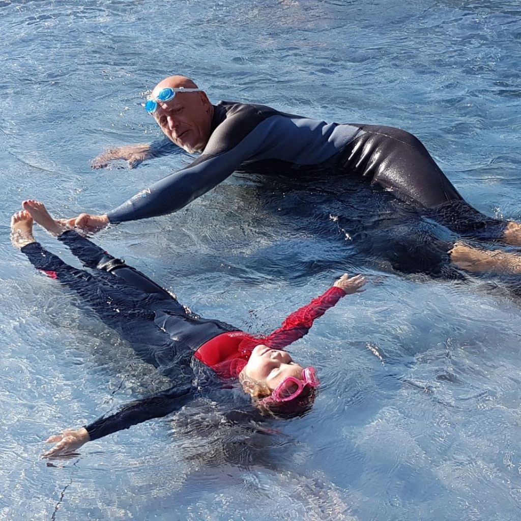Schwimmlehrer-schwimmkurs-für-kinder